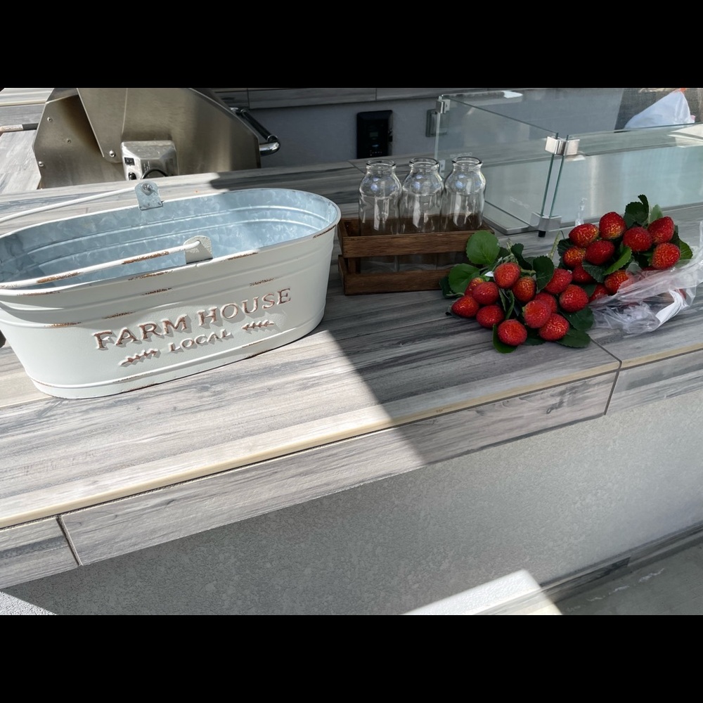 Strawberry & Farmhouse Decor